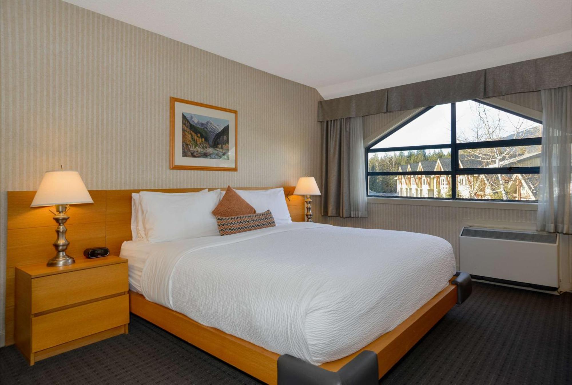 Listel Whistler, A Coast Hotel Bagian luar foto