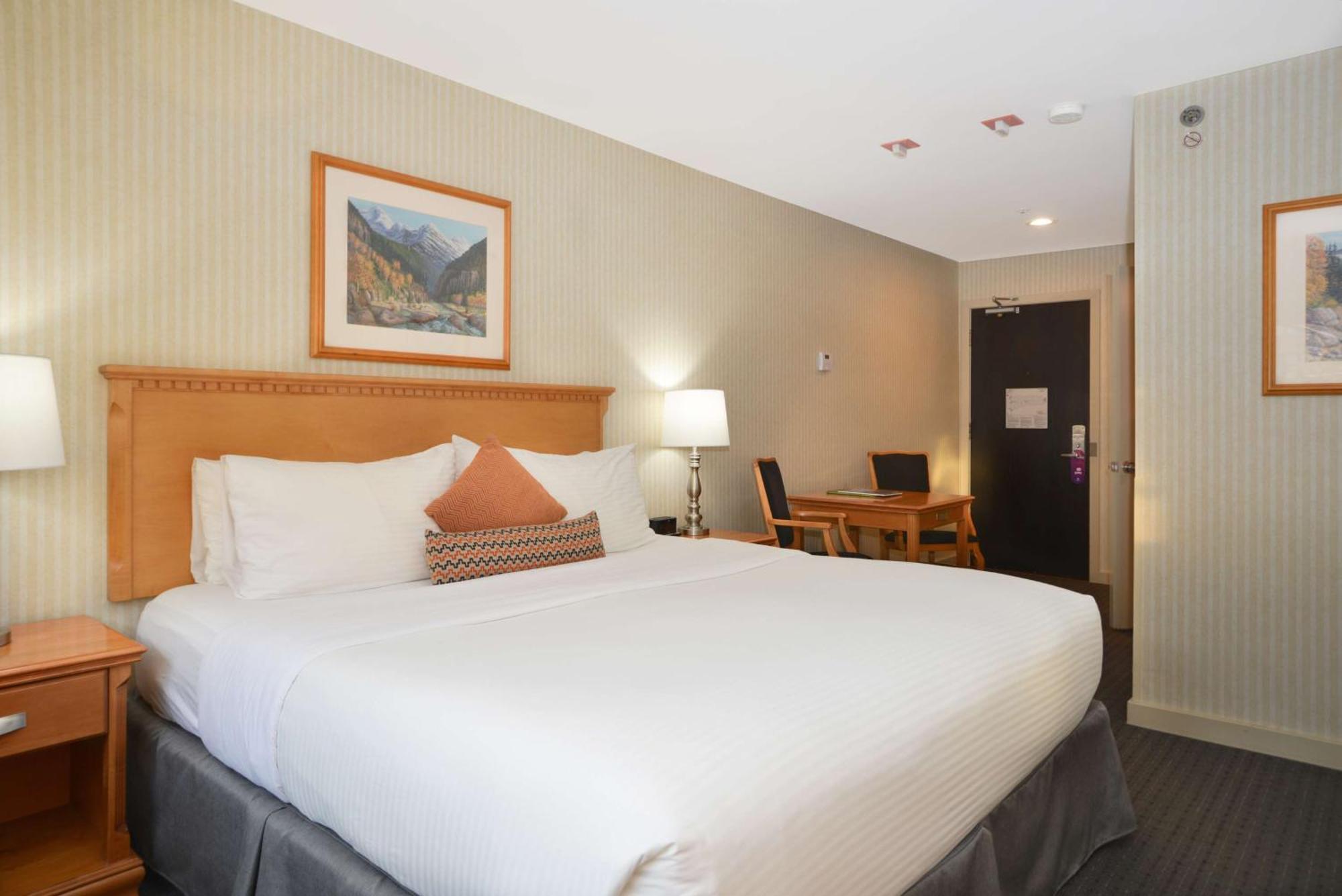 Listel Whistler, A Coast Hotel Bagian luar foto