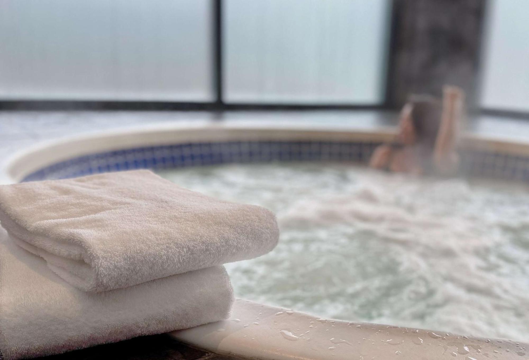 Listel Whistler, A Coast Hotel Bagian luar foto