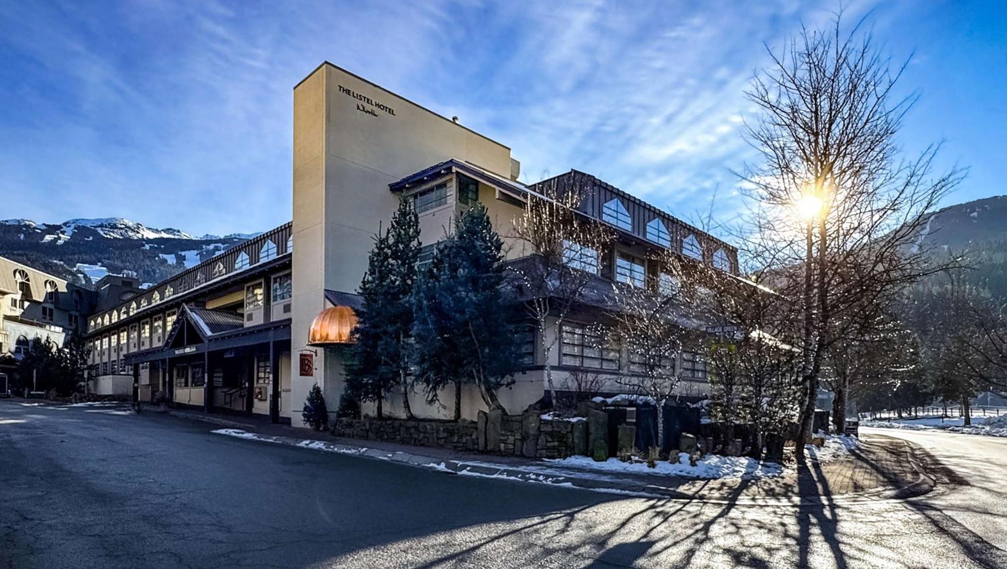 Listel Whistler, A Coast Hotel Bagian luar foto