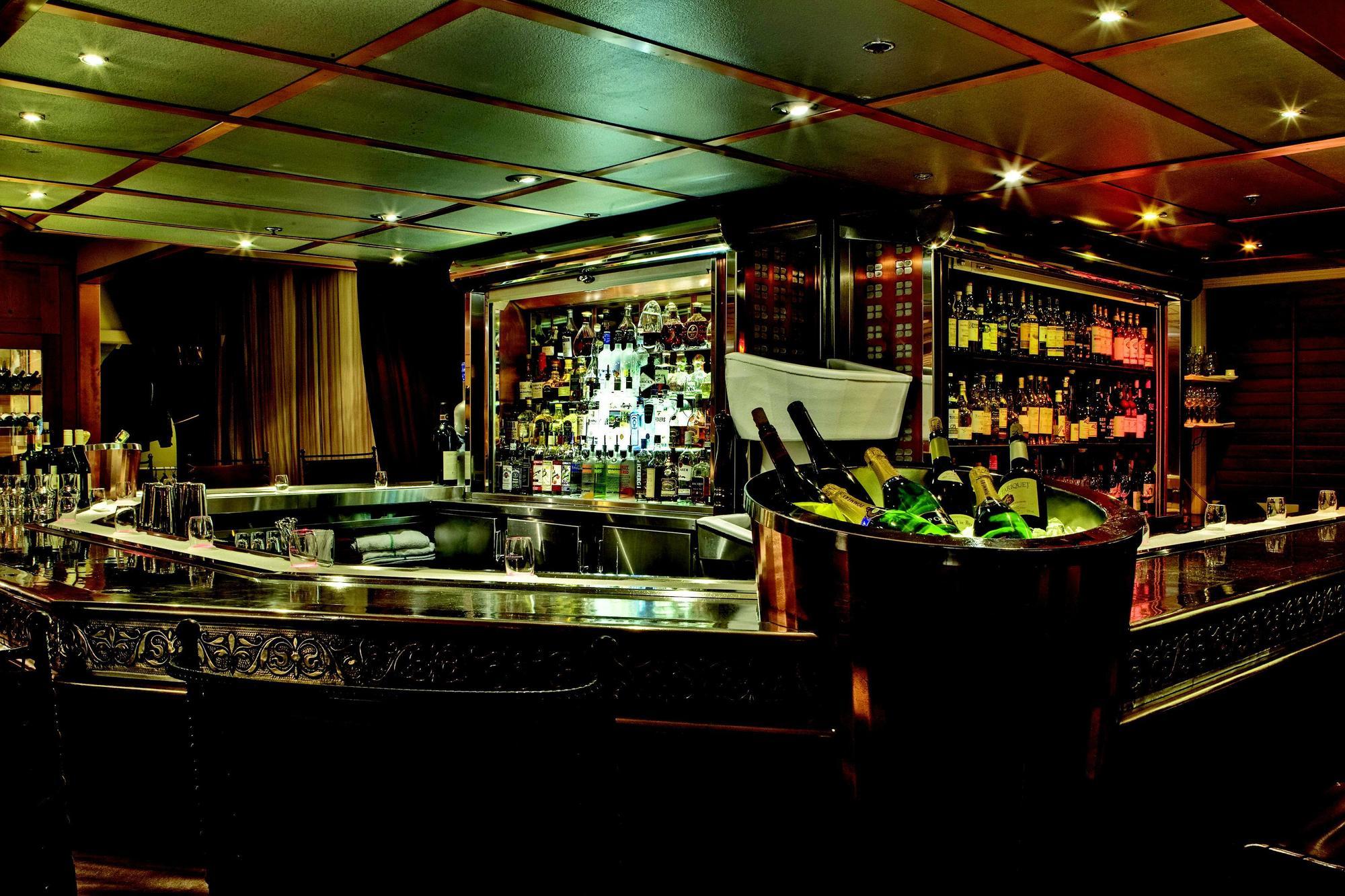 Listel Whistler, A Coast Hotel Restoran foto